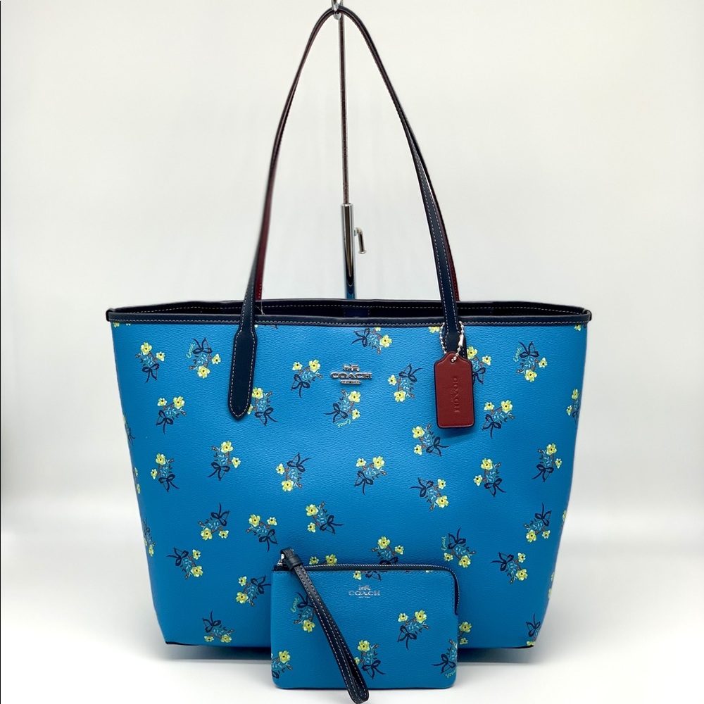 Coach City Tote & Wristlet Set With Floral Bow Print